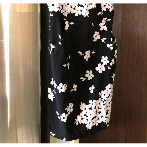 Women’s Plus size Dress - Picture 3 of 3